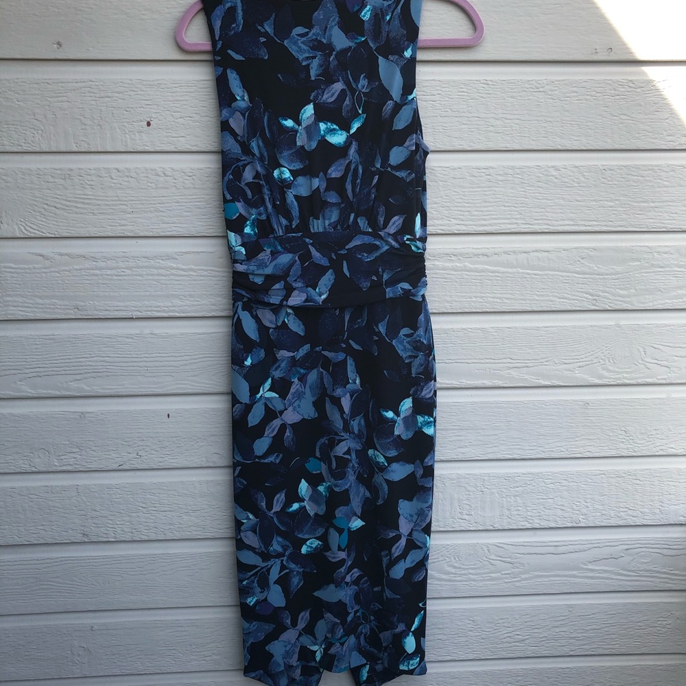 Dress - Picture 5 of 5
